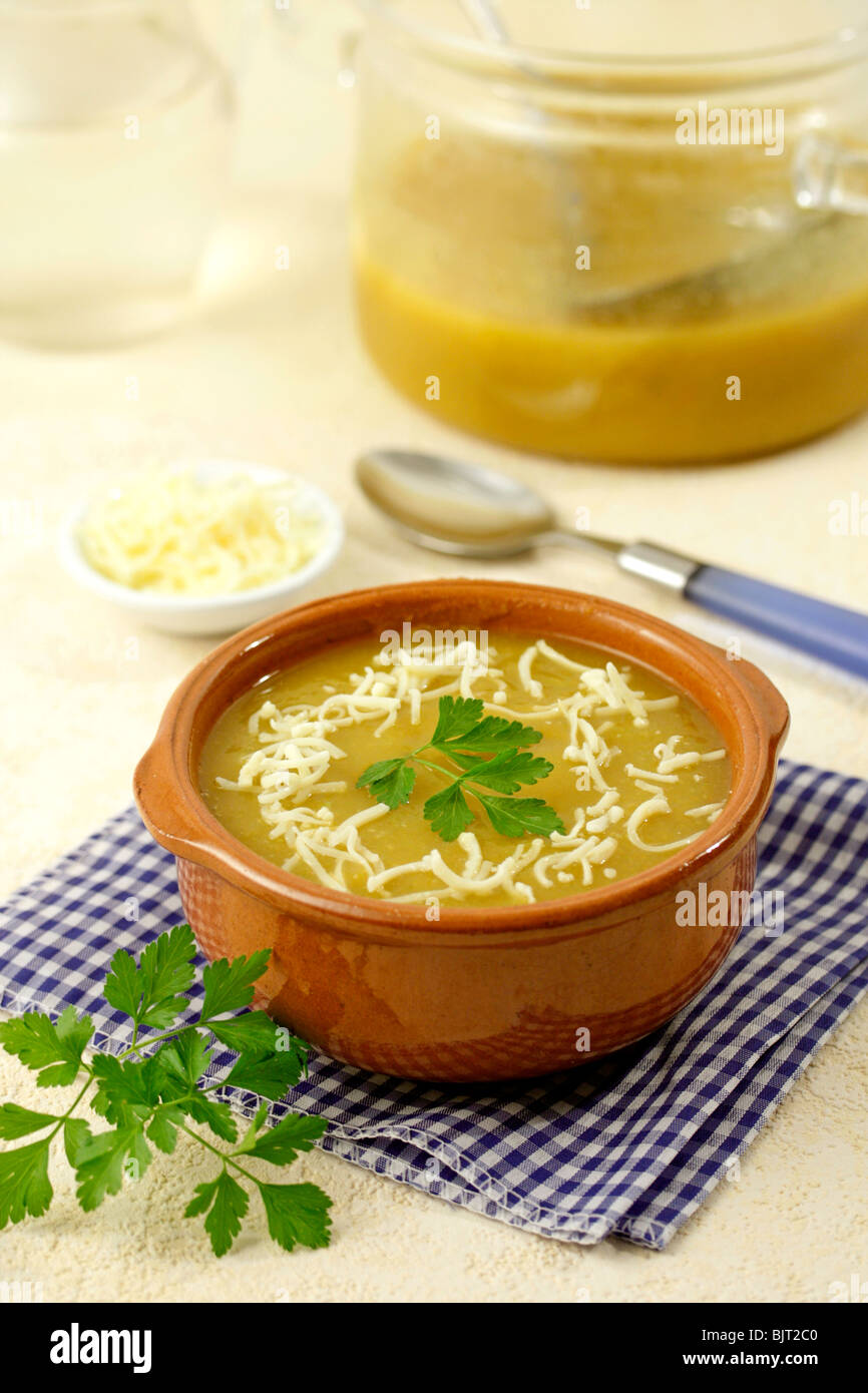 Soupe aux légumes. L'étape par étape : PA485T-PA4869-PA486T-PA4878 Banque D'Images