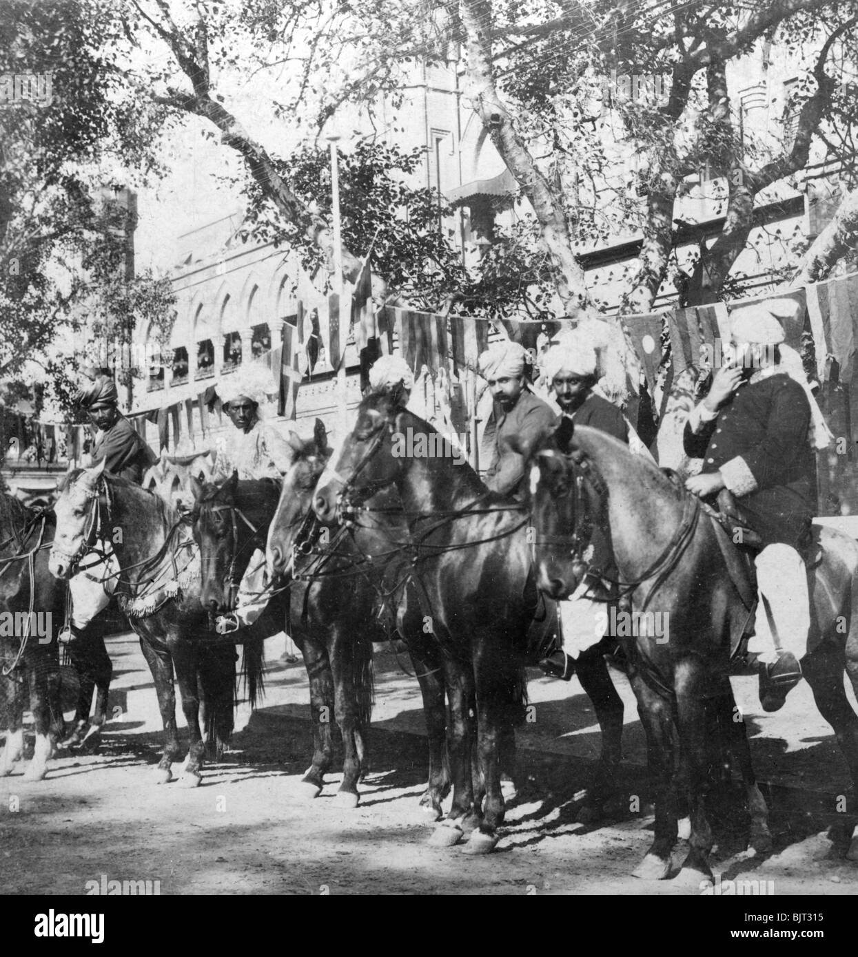 Le punjabi cavaliers en dehors de la gare à Delhi, Inde, des années 1900.Artiste : H Mains & Fils Banque D'Images