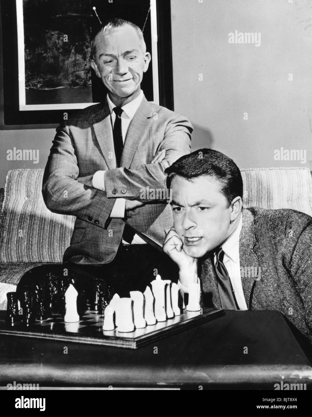 MY FAVORITE MARTIAN - série CBSTV (1966) avec Ray Walston à gauche comme le martien et Bill Bixby comme reporter Tim O'Hara Banque D'Images