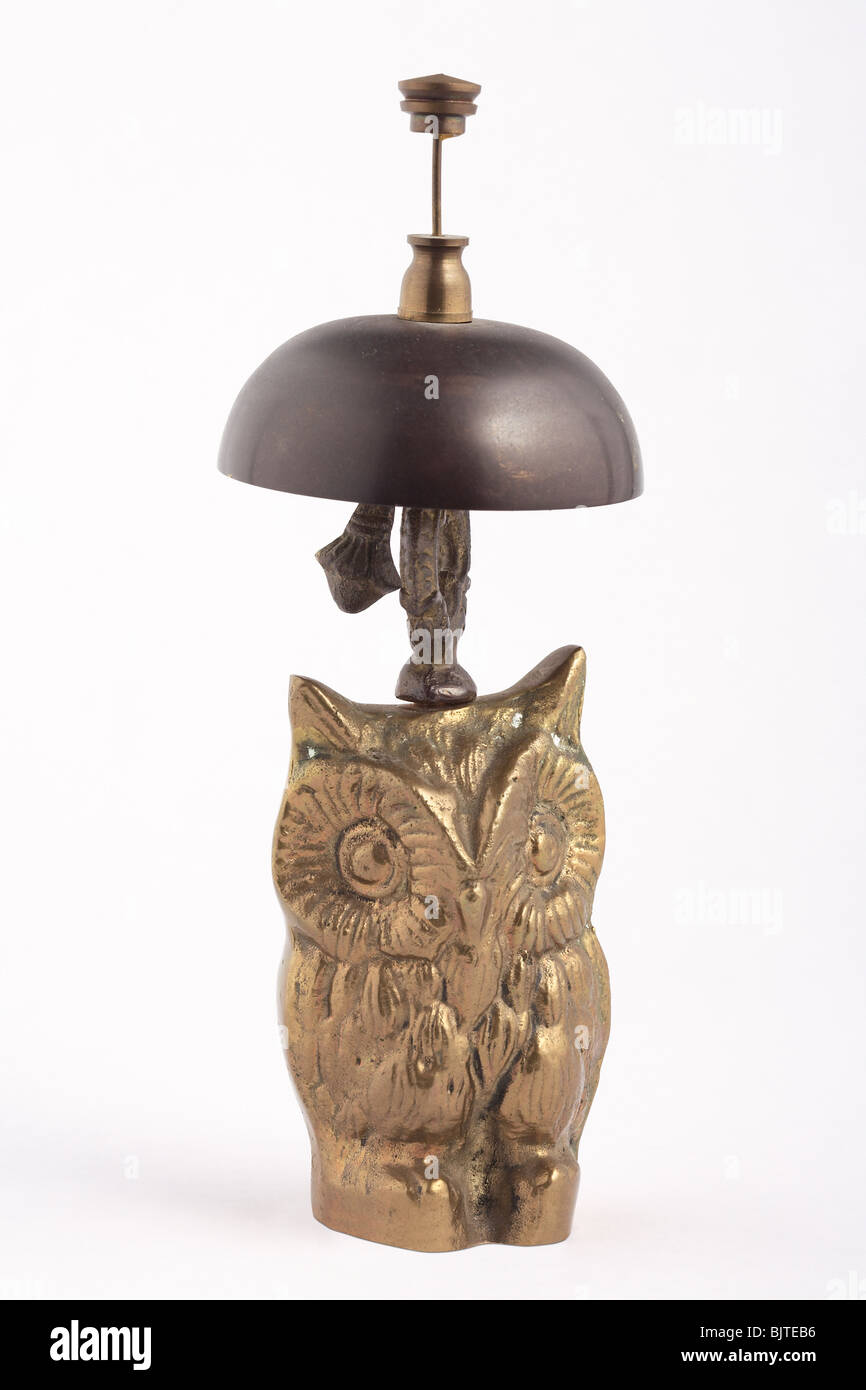 Appuyez sur owl Antique Bell Banque D'Images
