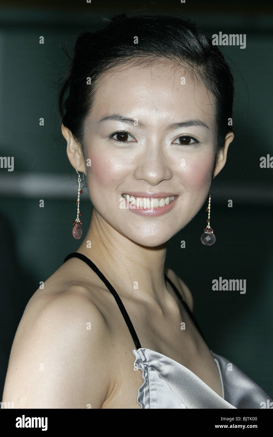 ZIYI ZHANG HERO PREMIERE FILM CINÉMA ARCLIGHT HOLLYWOOD LOS ANGELES USA 17 Août 2004 Banque D'Images