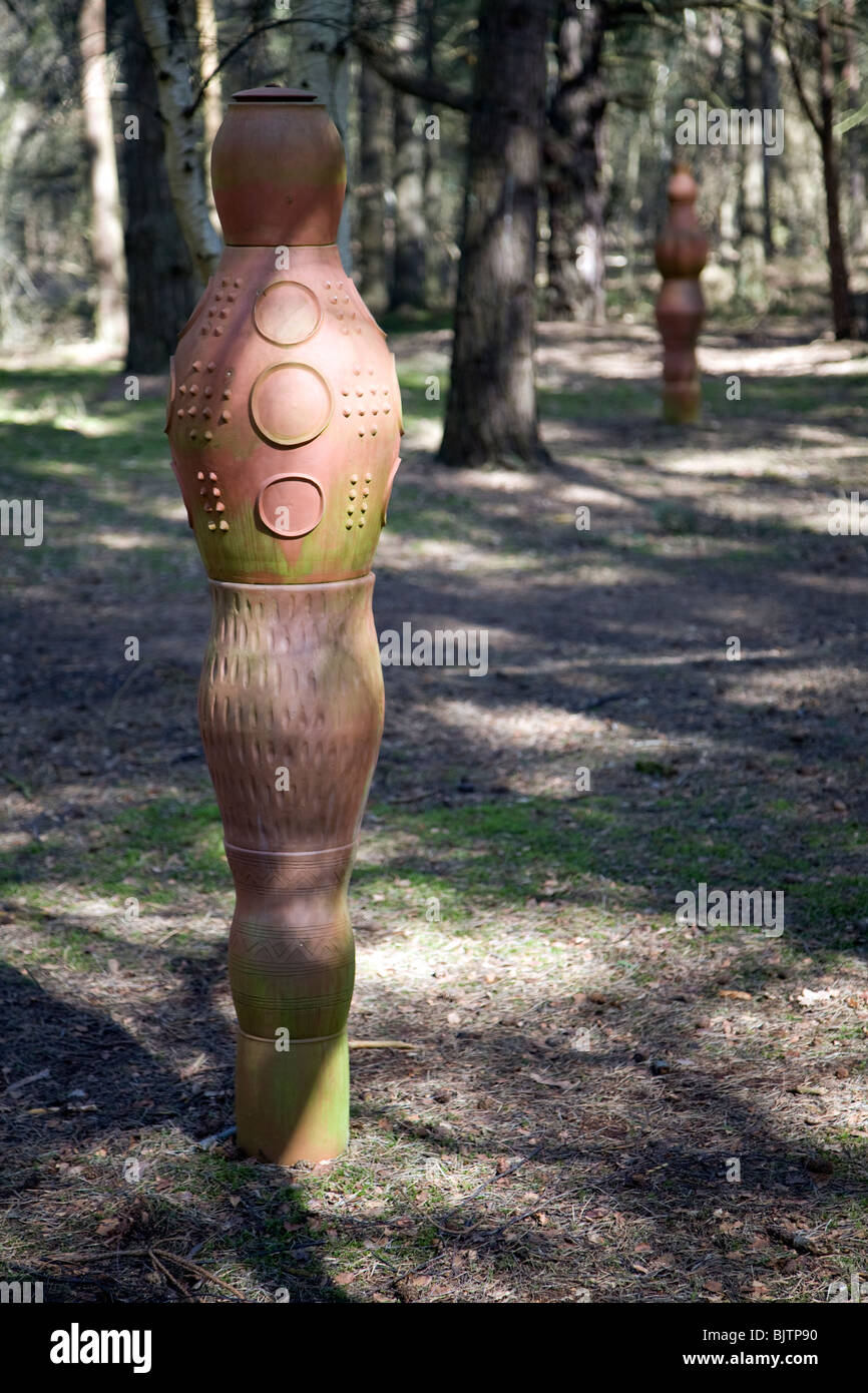 'Néolithique, bronze, fer à repasser, Romano, Saxon, des pots en terre cuite d'art le long du sentier Chemin du marin Rogue, par Jonathan garder, Banque D'Images