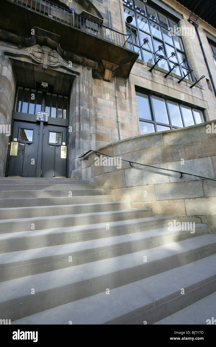Ville de Glasgow, en Écosse. Entrée principale de la Charles Rennie Mackintosh conçu Glasgow School of Art. Banque D'Images