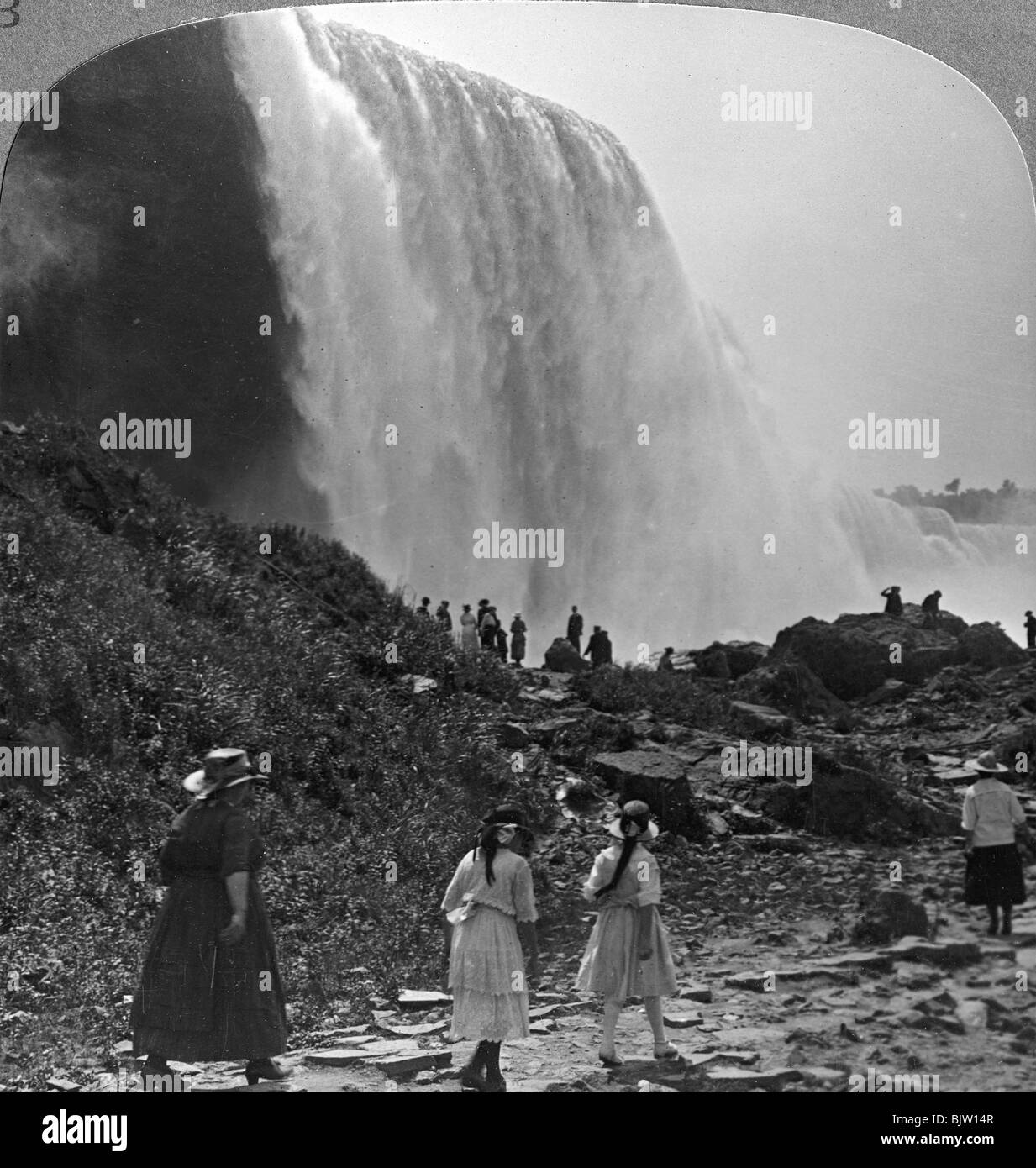 American Falls, Niagara Falls, New York, USA.Artist : Éditeurs Voyages réaliste Banque D'Images