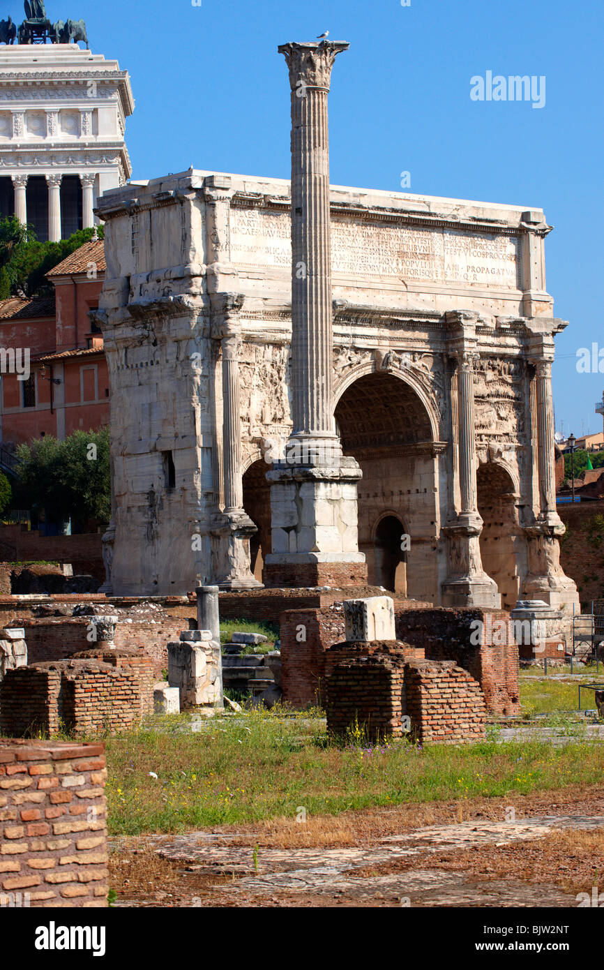 L'Arc de Septmius Severus ( AD203) Le Forum, Rome Banque D'Images