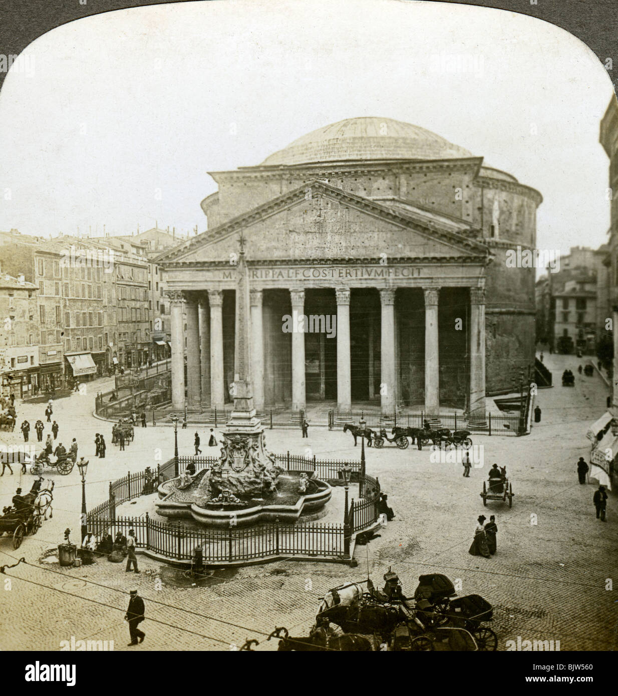 Le Panthéon et la place de la Rotonde, Rome, Italie.Artist : Underwood & Underwood Banque D'Images