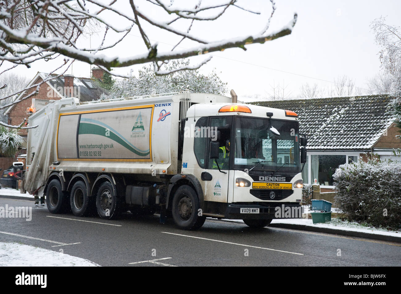 Camion d'élimination des déchets dans la région de Market Harborough, Leicestershire, Angleterre Banque D'Images
