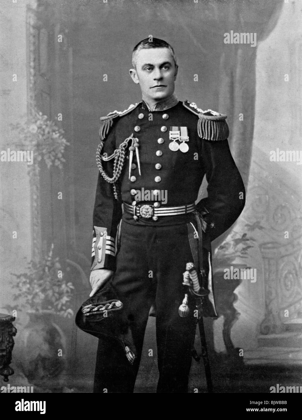 Le Contre-amiral Alfred Taylor Dale, commandant en chef de l'escadron aérien, 1896. Artiste : UN Debenham Banque D'Images