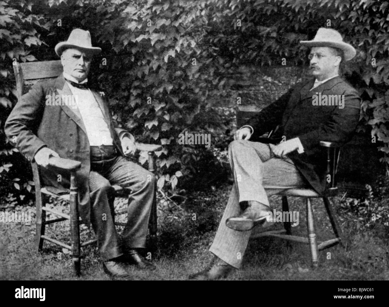 Le président des États-Unis, William McKinley et le vice-président Théodore Roosevelt, 1899 (1951). Artiste : Inconnu Banque D'Images