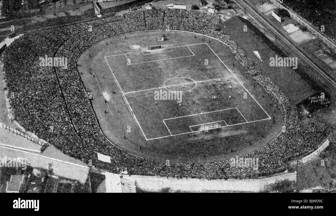 Vue aérienne de Stamford Bridge, le stade du Chelsea Football Club, London, c1922. Artiste : Inconnu Banque D'Images