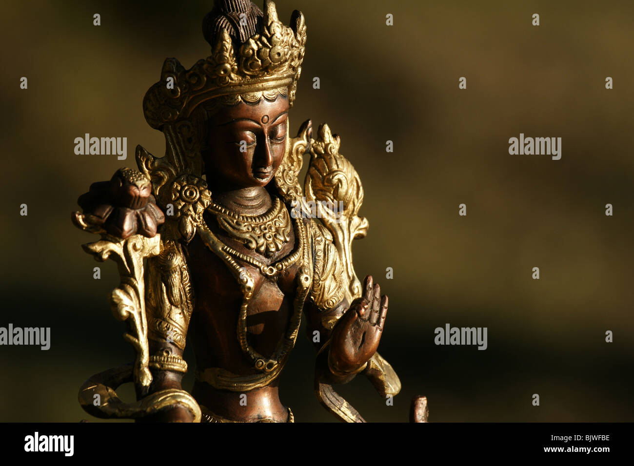 La Tara blanche statue sculpture en cuivre tibétain bouddhiste Drolma divinité féminine Banque D'Images