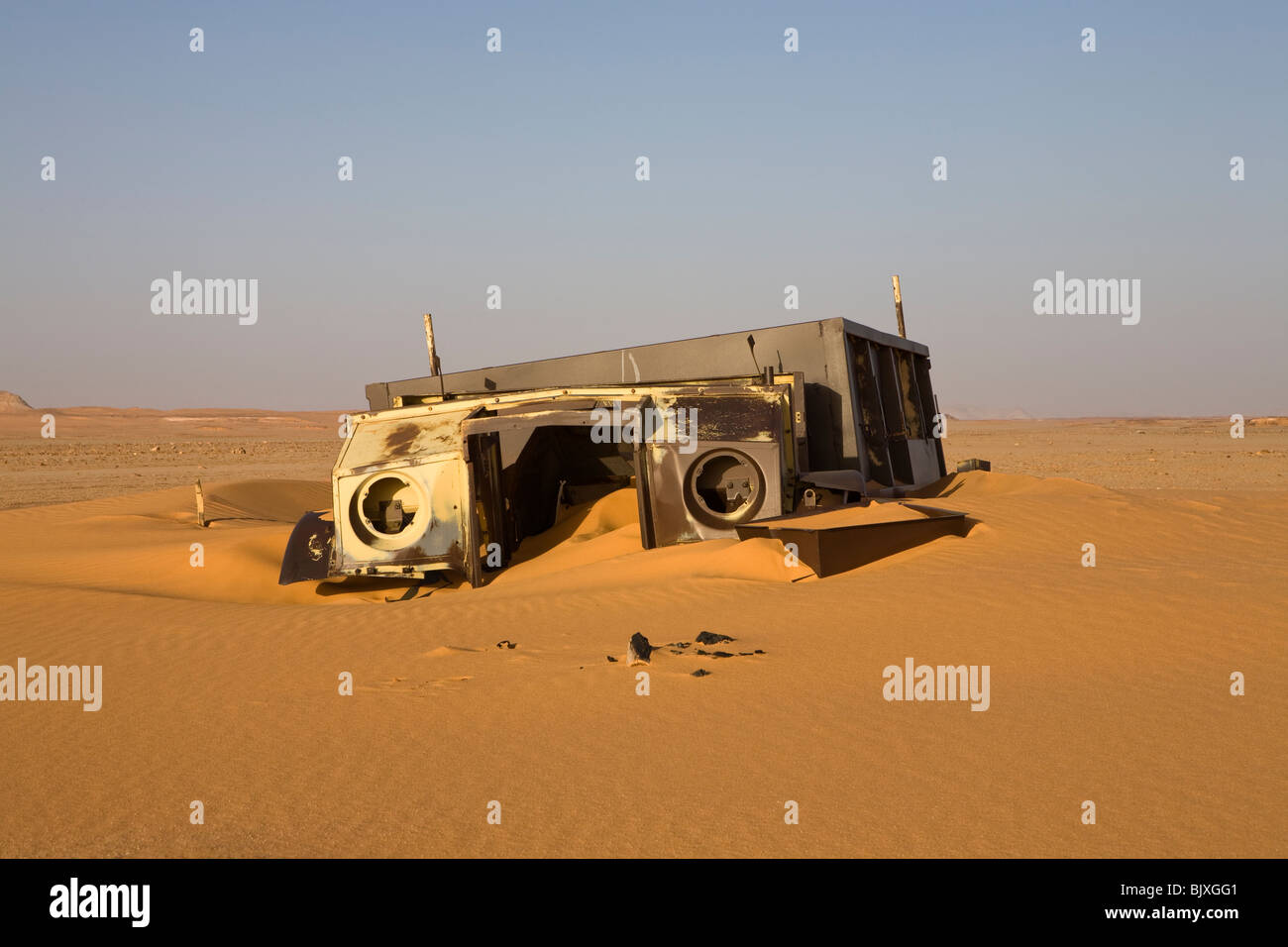 Ford abandonnés 30 CMP chariot à partir de 1941/42 dans le sable couler l'ère de l'ouest du désert, Egypte Banque D'Images