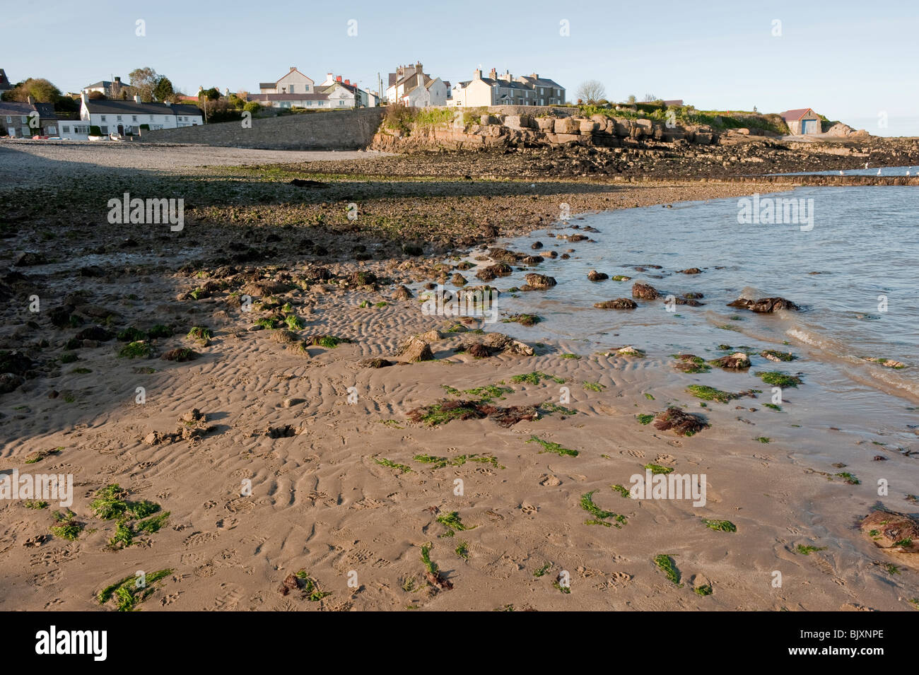 La plage de la baie de llangefni Anglesey au nord du Pays de Galles UK Banque D'Images