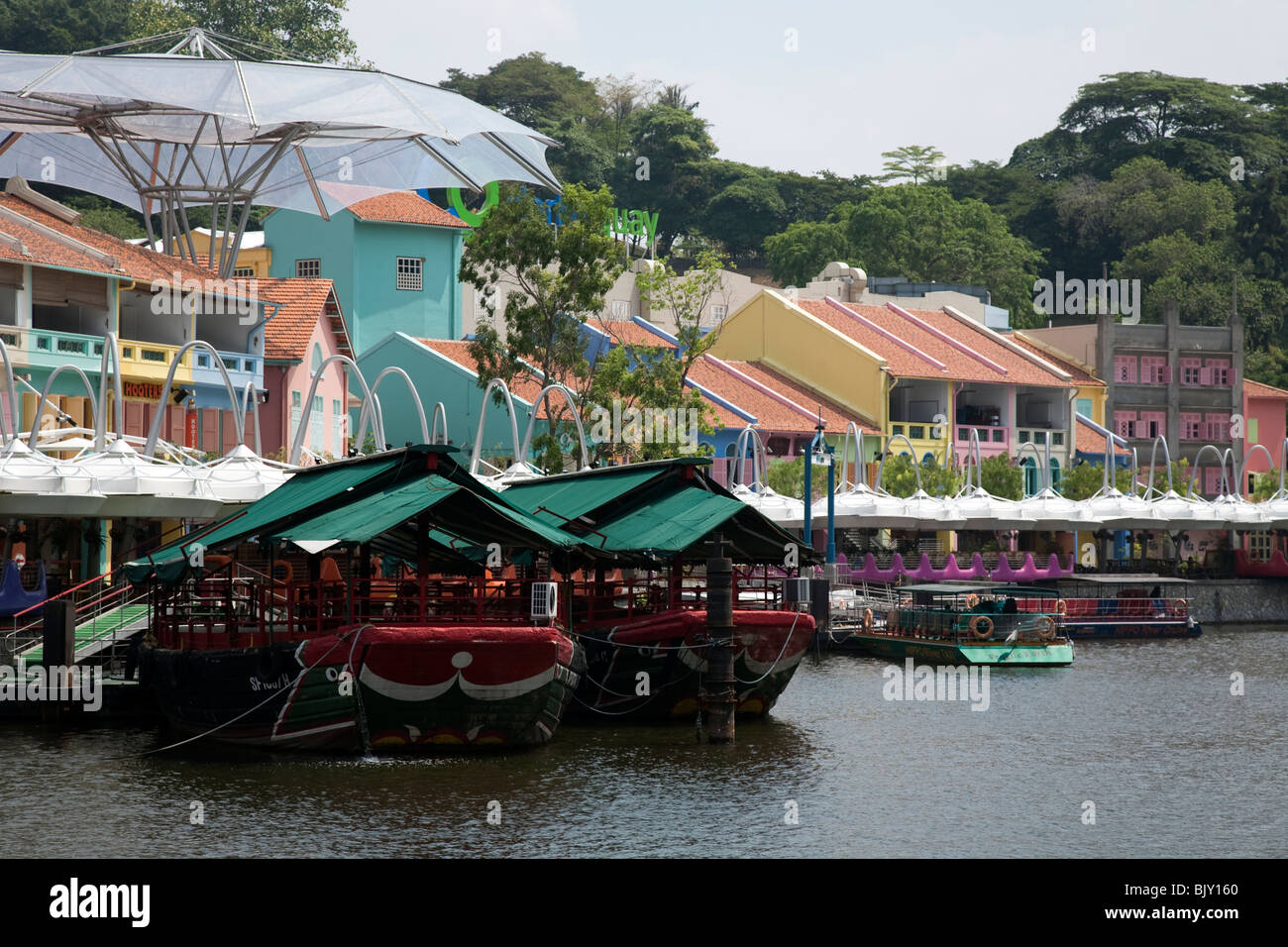 Bateaux de rivière à Clarke Quay, Singapour Banque D'Images