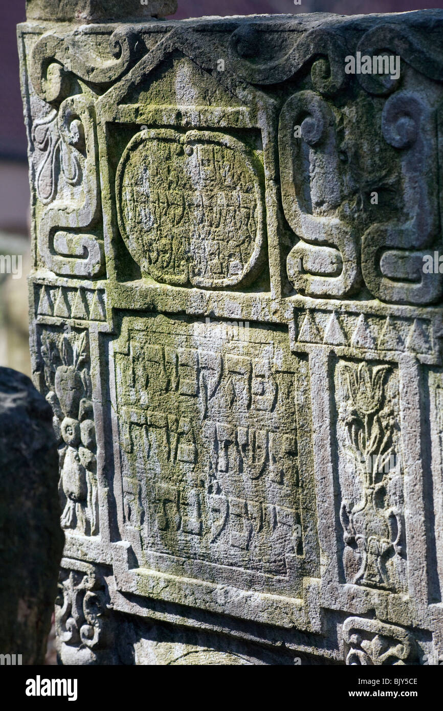 Détail de tombstone, vieux Cimetière Juif, Josefov,, Prague, République Tchèque Banque D'Images