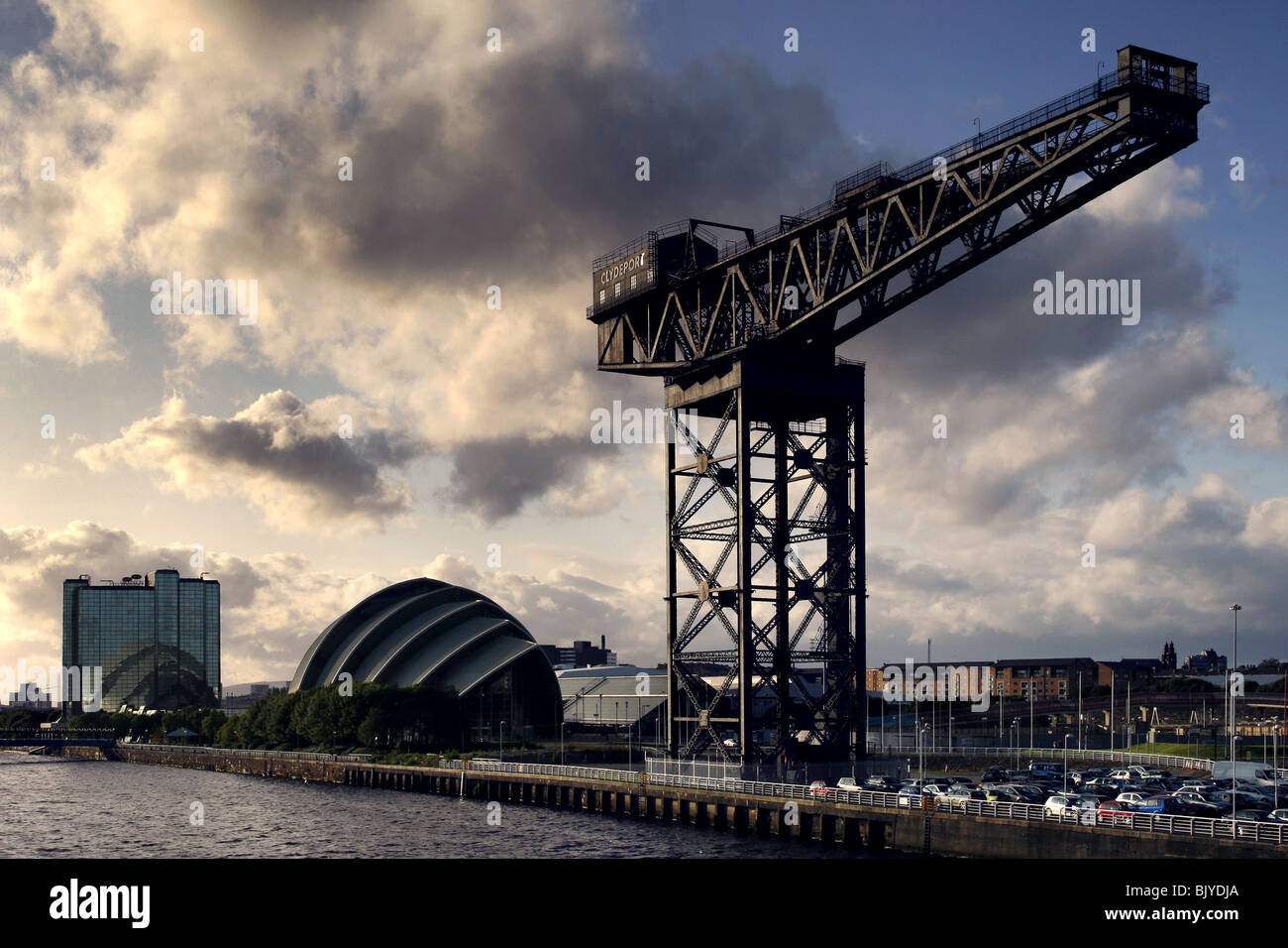 Grue Grue Finnieston Stobcross / / Clydeport Crane, Clyde Auditorium / l'Armadillo, Crowne Plaza Hotel, Glasgow, Ecosse Banque D'Images