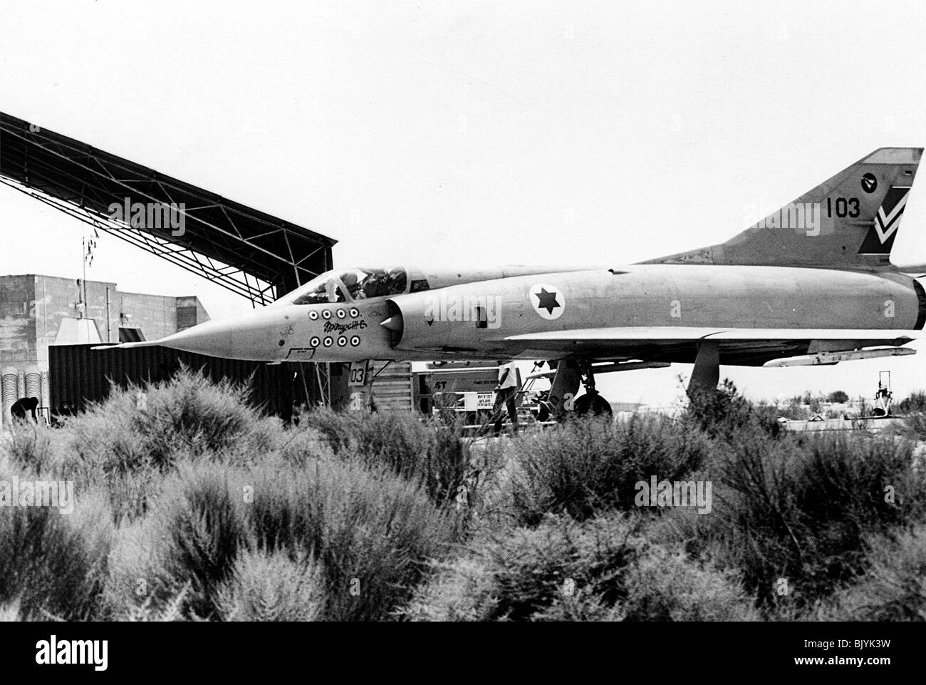De l'air israélienne Dassault Mirage IIICJ avion de chasse - Image en noir et blanc d'archives Banque D'Images