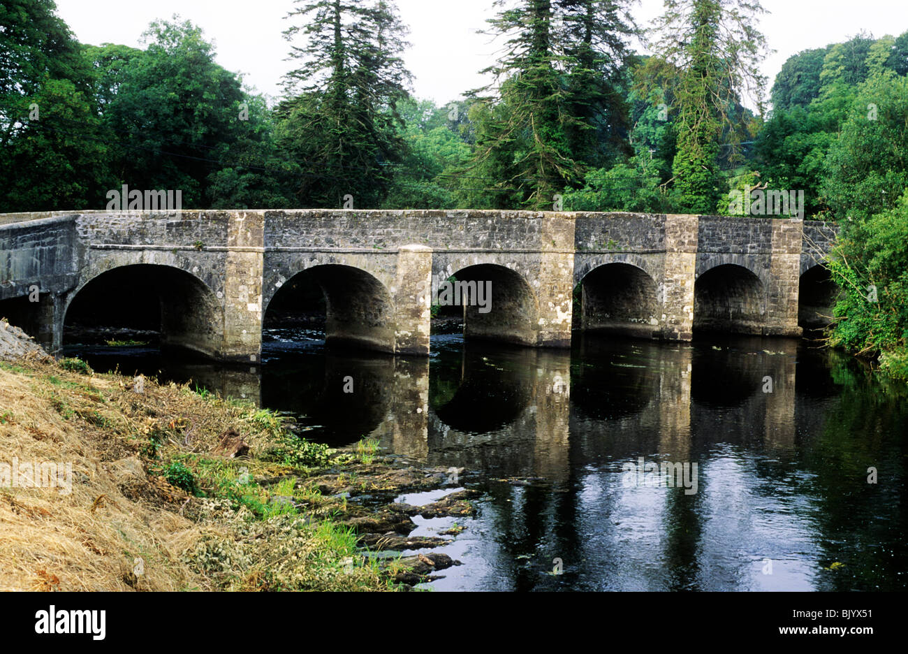 Ballyhaise, Butler's Bridge, Annalee River, comté de Cavan, Irlande Eire rivières ponts médiévaux irlandais paysages paysages Banque D'Images