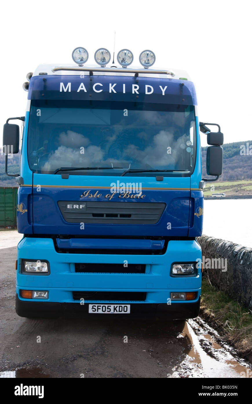 John McKirdy stationnaire transport Camions ERF Colintraive Harbour Banque D'Images