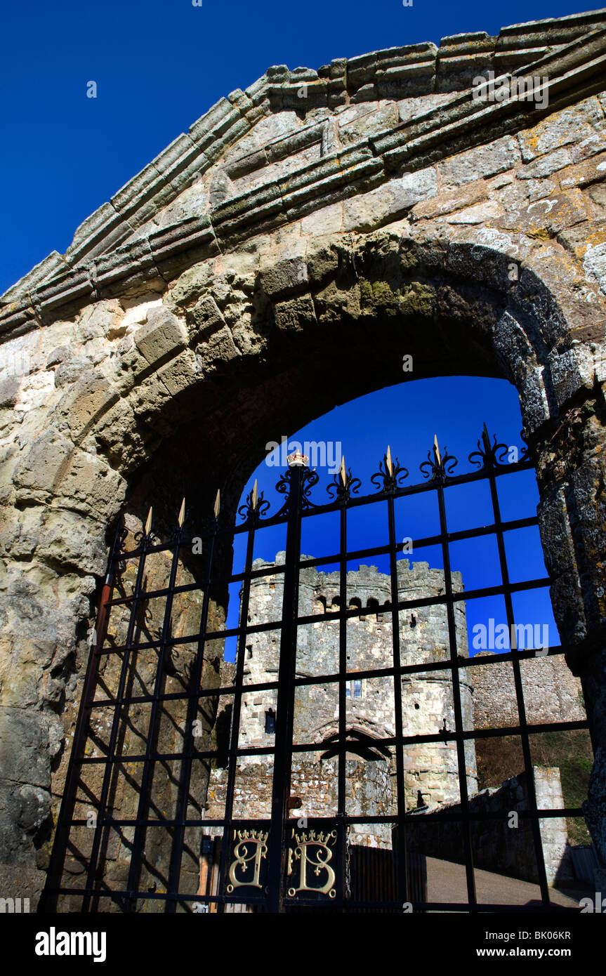 Château de Carisbrooke Portes et mur extérieur, à l'île de Wight, Angleterre, RU, FR. Banque D'Images