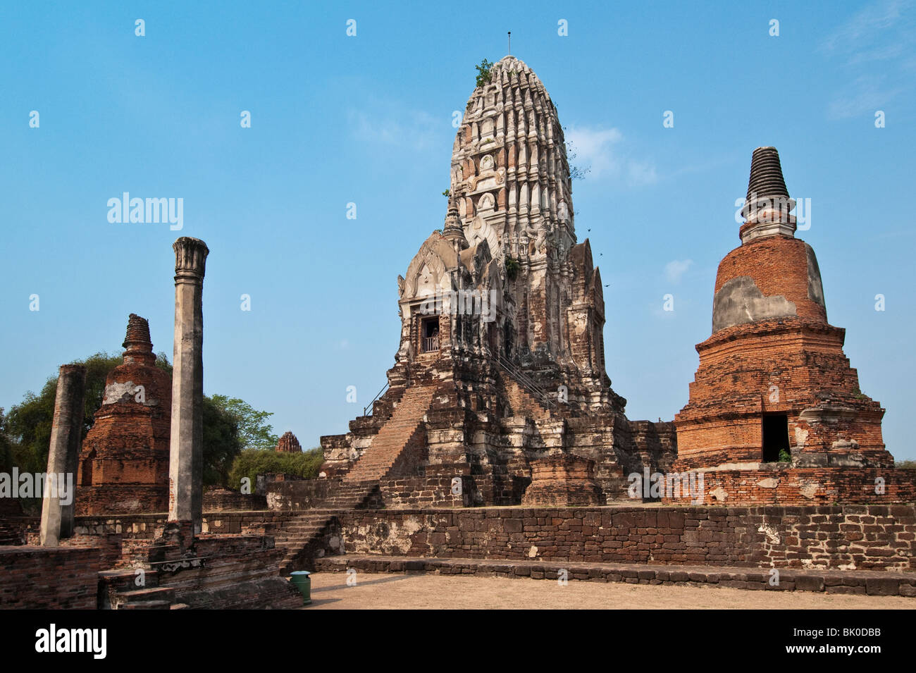 Ruines du temple bouddhiste de Wat Ratchaburana, Ayutthaya, Thaïlande. Banque D'Images