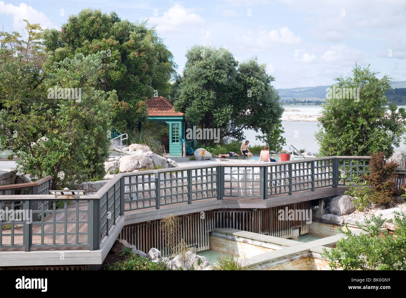 Spa polynésien propose une sélection variée de plats chauds bain minéral et options de traitement spa à Rotorua Nouvelle Zélande Banque D'Images