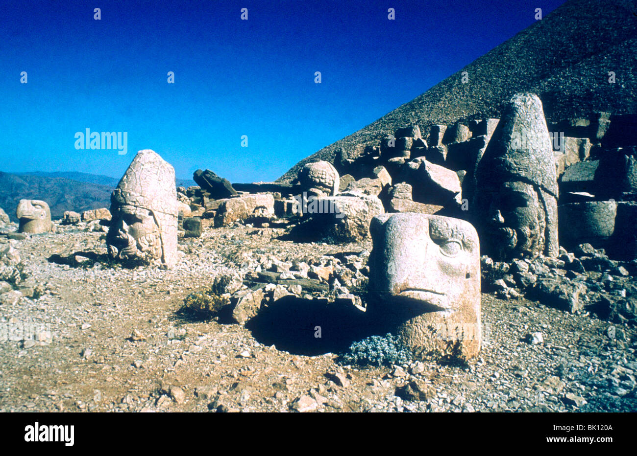 Têtes de pierre antique, le Mont Nemrut, Adiyaman, Turquie. Banque D'Images