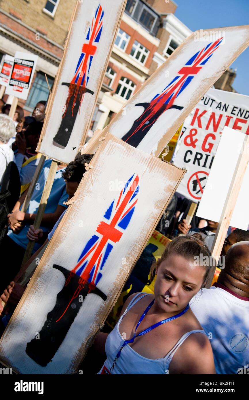 Une marche contre la criminalité couteau va de Kennington à central London Banque D'Images