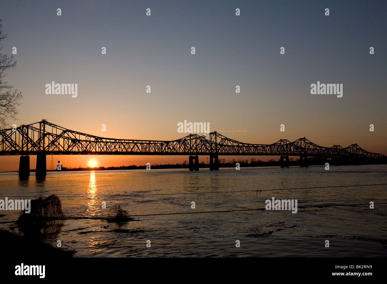 Ponts sur la rivière Mississipi entre Natchez et Vidalia, Louisiane Banque D'Images