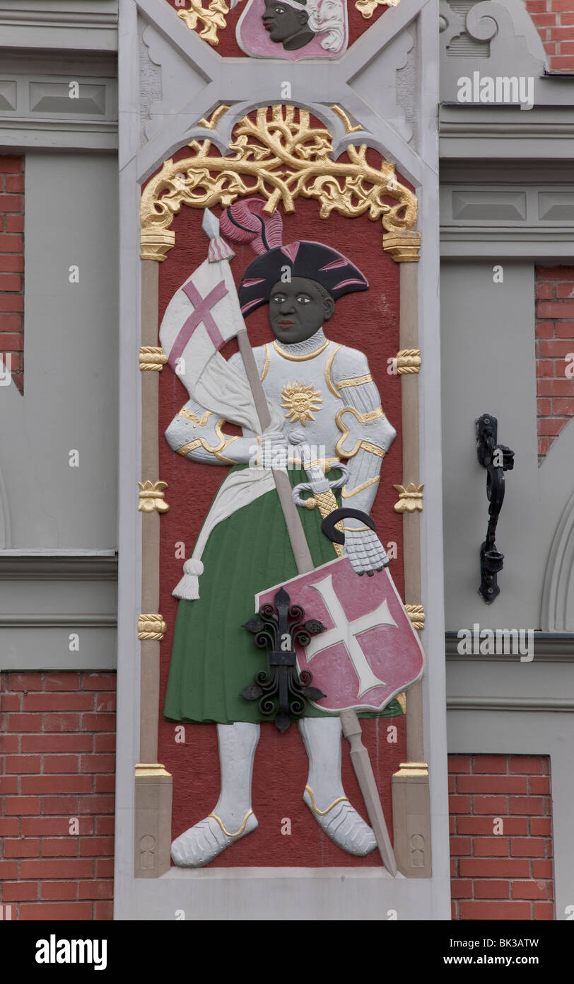 Détail, Maison des Têtes Noires (Melngalvju nams), Place de l'hôtel de ville (Ratslaukums), Riga, Lettonie, Pays Baltes, Europe Banque D'Images