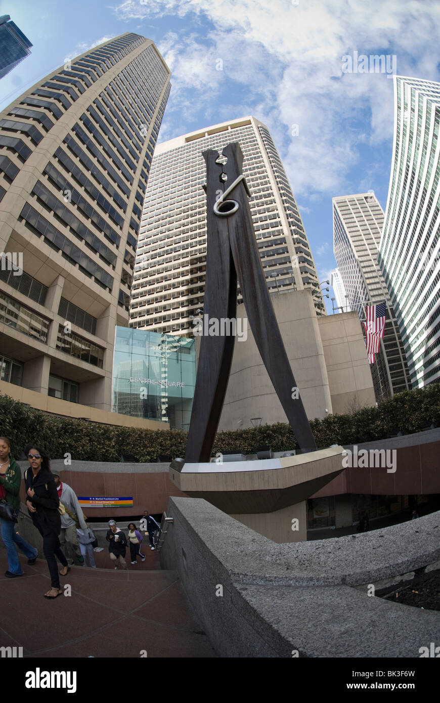 La Clothespin sculpture de Claes Oldenburg à Philadelphie, PA Banque D'Images
