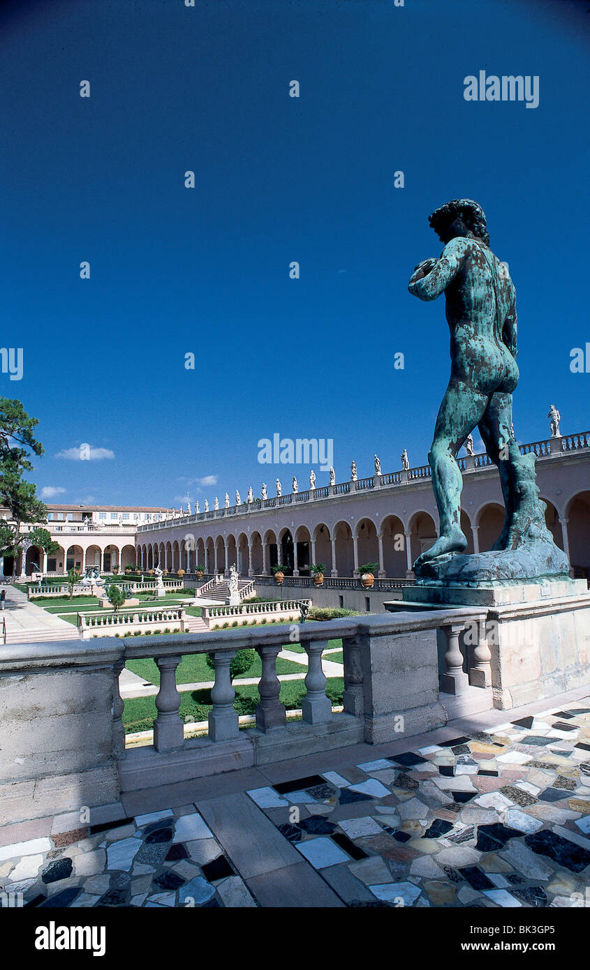 Florida State Museum of Art David Michelangeloís au Ringling Museum of Art un moulage en bronze de 17 pieds le David de Michel-Ange. Banque D'Images