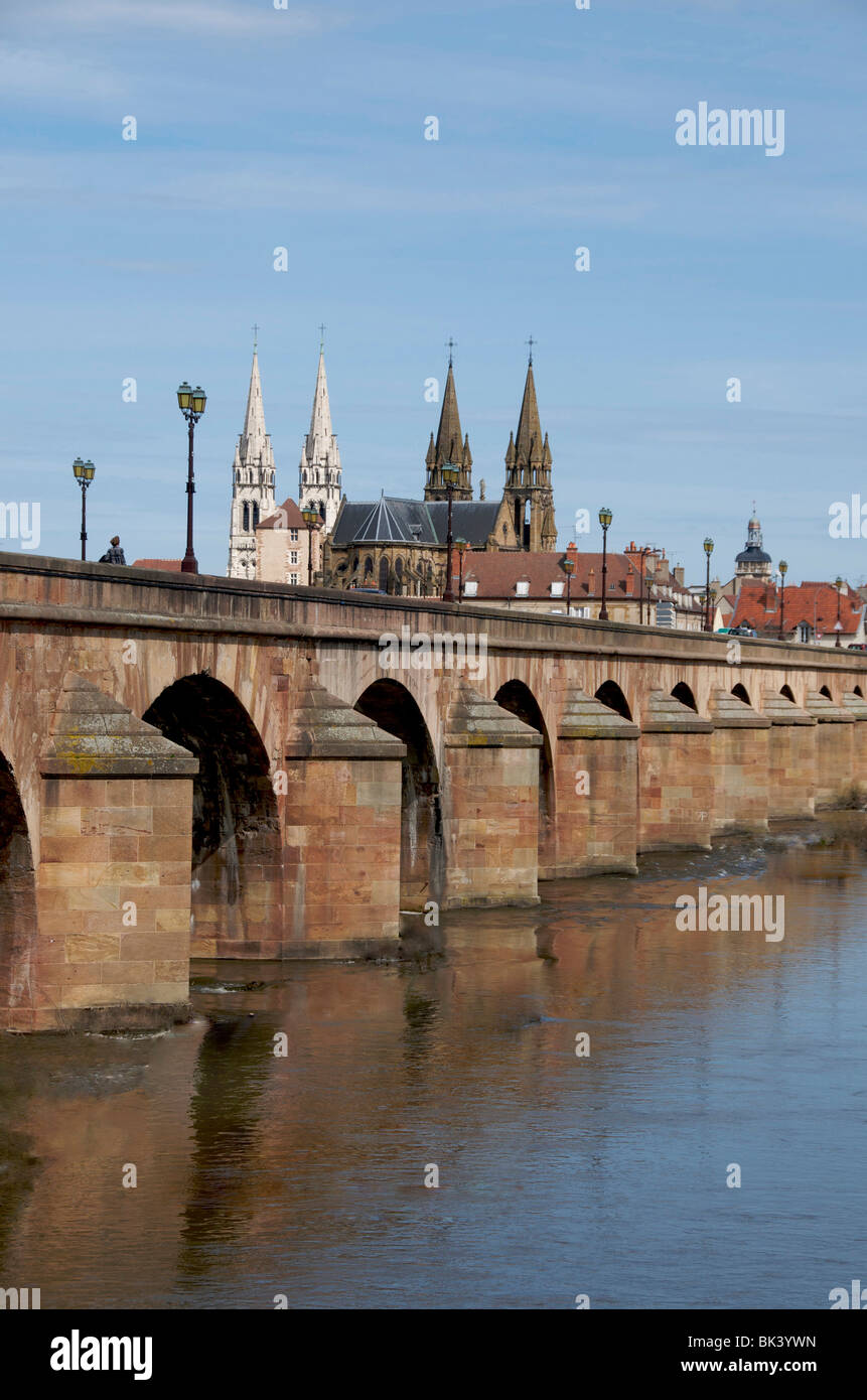 Pont des Régemortes, Moulins, Allier, Auvergne Rhône Alpes. France Banque D'Images