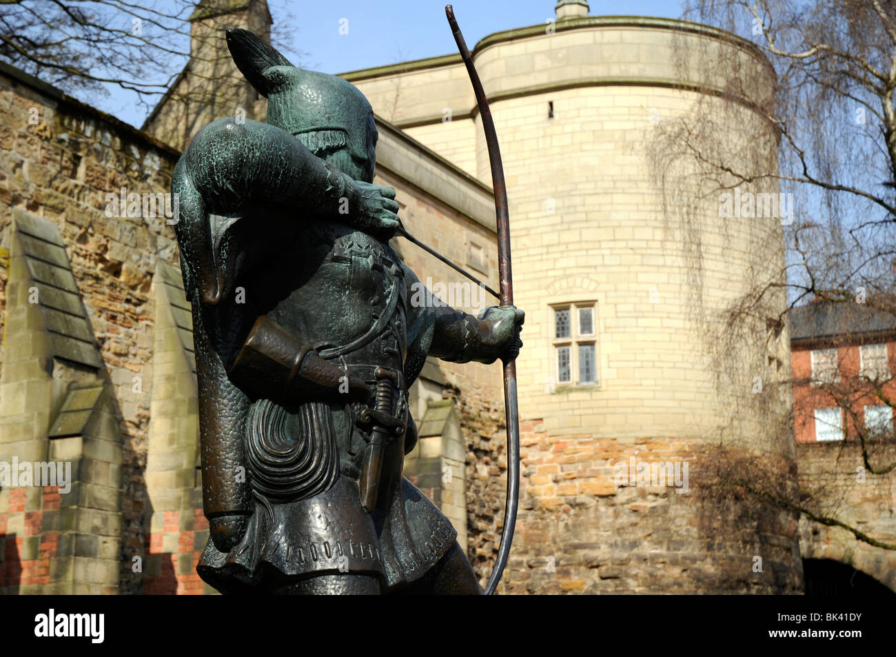 Statue de Robin des Bois à l'extérieur du château de Nottingham, Nottingham, England, UK Banque D'Images