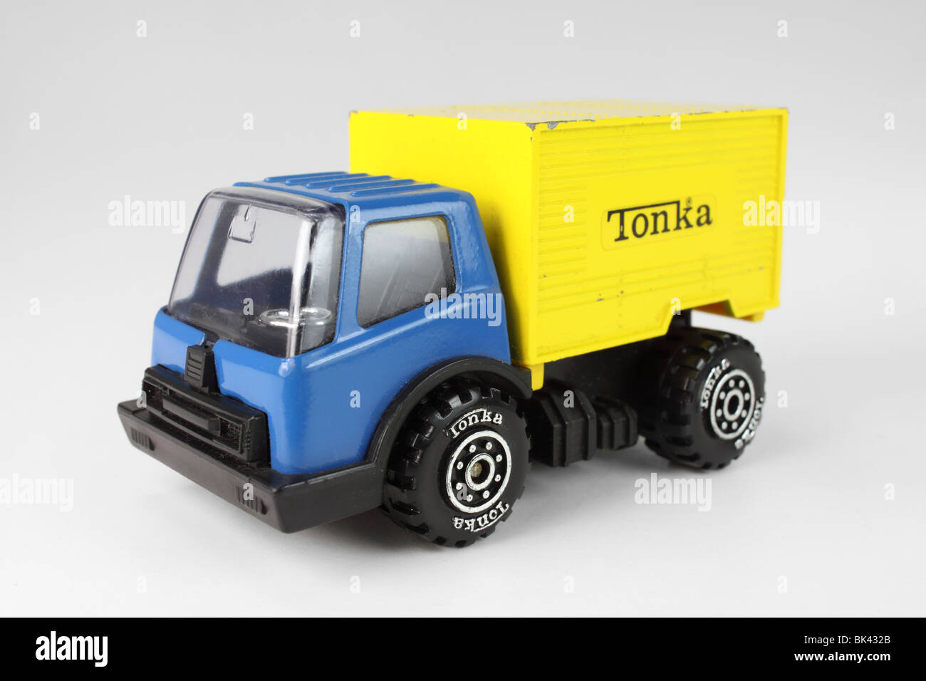 Camion tonka Banque de photographies et d'images à haute résolution - Alamy