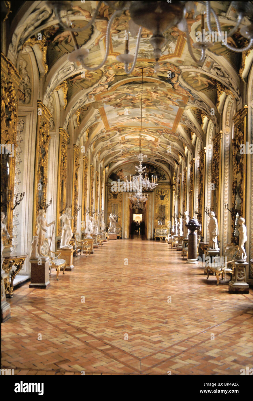 Intérieur du Palais Doria Pamphili Rome Italie - Galleria degli Specchi ou Galerie des Glaces Banque D'Images