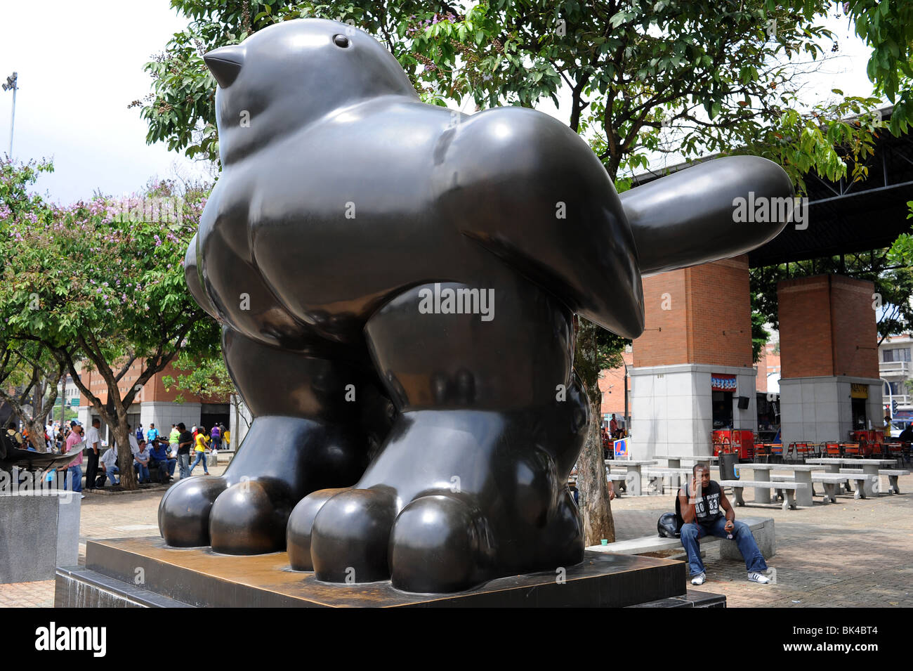 Fernando Botero sculptures d'oiseaux de la paix. Medellin, Colombie Banque D'Images