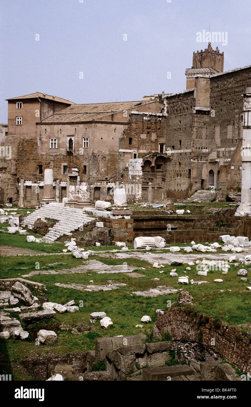 Ruines romaines du Forum d'Auguste avec le Temple de Mars Ultor, Rome Banque D'Images