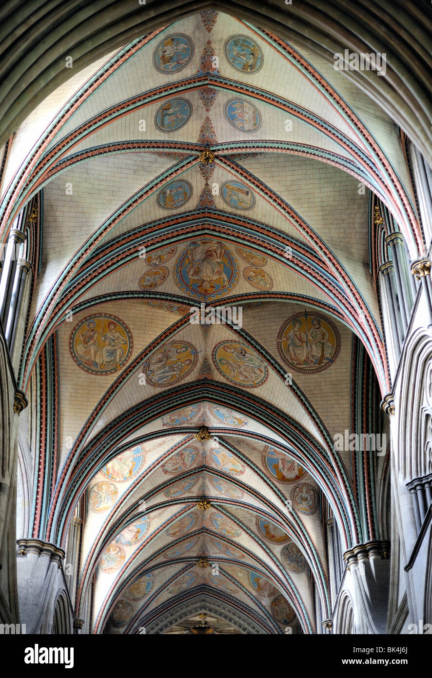 L'intérieur de toit orné de la cathédrale de Salisbury Banque D'Images