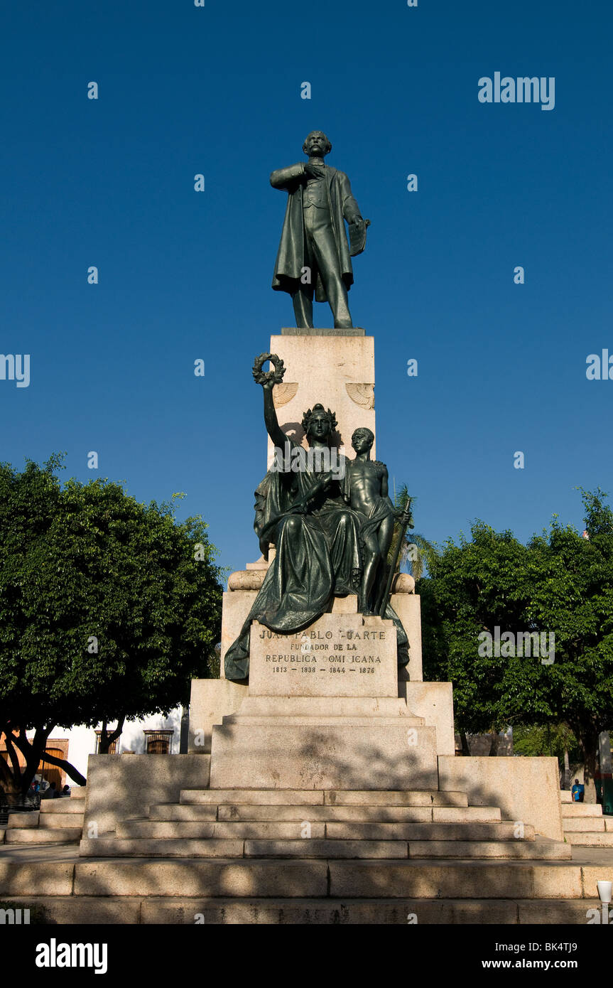 Statue de Juan Pablo Duarte dans la Zona Colonial district site du patrimoine mondial de l'UNESCO à Santo Domingo République Dominicaine Banque D'Images