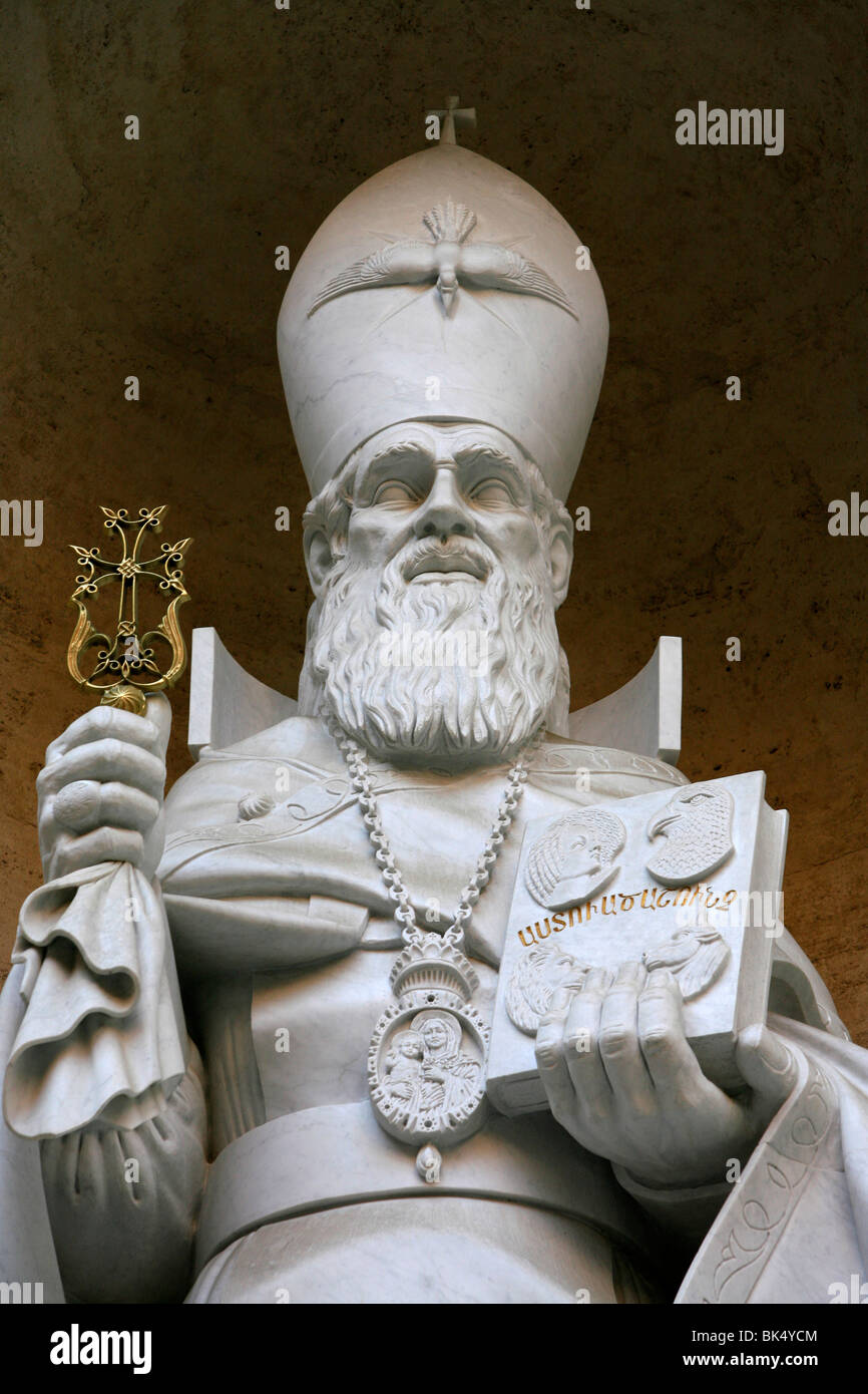 La sculpture de Saint Grégoire d'Arménie, la Basilique Saint-Pierre, Vatican, Rome, Latium, Italie, Europe Banque D'Images