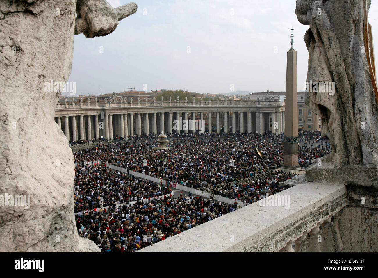 Messe de Pâques à la basilique Saint-Pierre, Vatican, Rome, Latium, Italie, Europe Banque D'Images