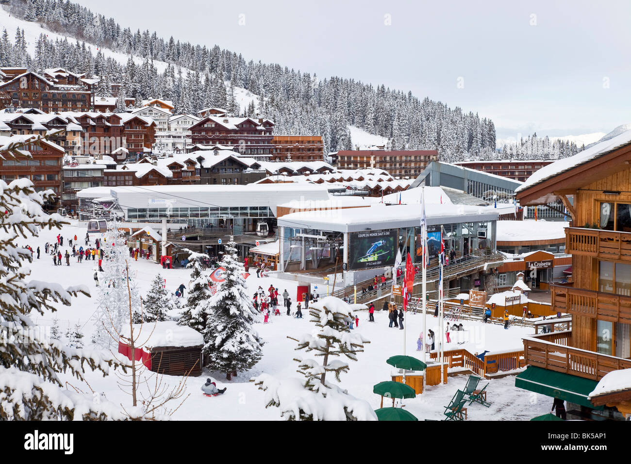 Courchevel 1850 station de ski dans les Trois Vallées (Les Trois Vallées), Savoie, Alpes, France, Europe Banque D'Images