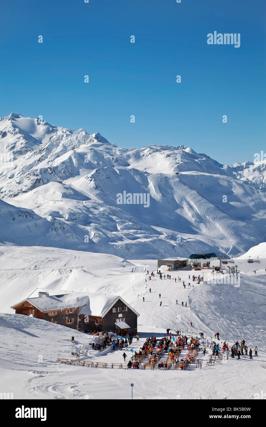 Restaurant de montagne, St Anton am Arlberg, Tirol, Alpes autrichiennes, l'Autriche, Europe Banque D'Images