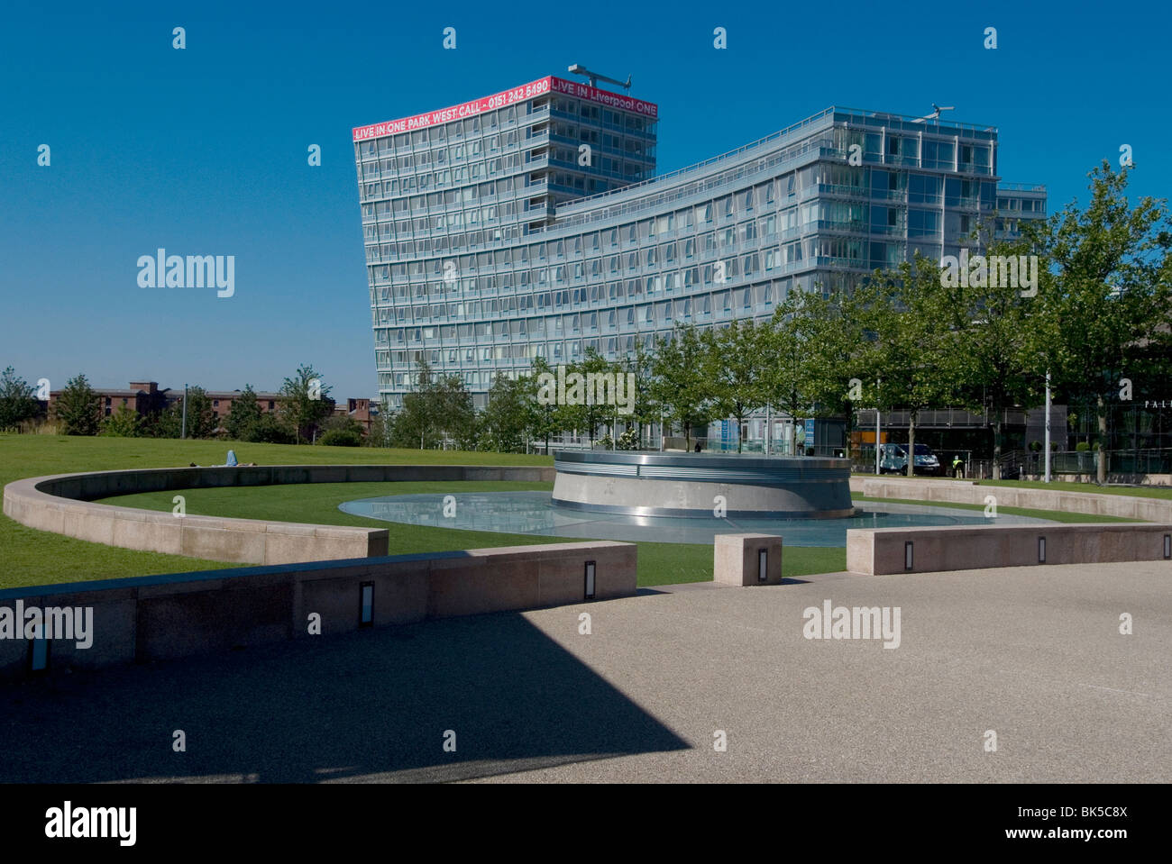 Chavasso Park, près de centre commercial Liverpool One, Liverpool, Merseyside, Angleterre, Royaume-Uni, Europe Banque D'Images