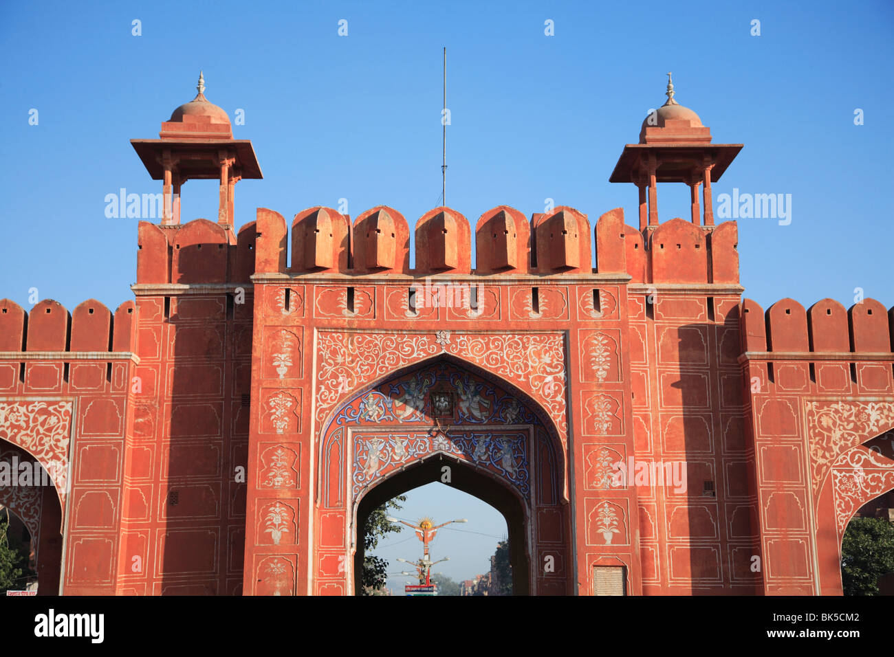 Aimeri, porte d'entrée principale de la vieille ville, la ville rose, Jaipur, Rajasthan, Inde, Asie Banque D'Images