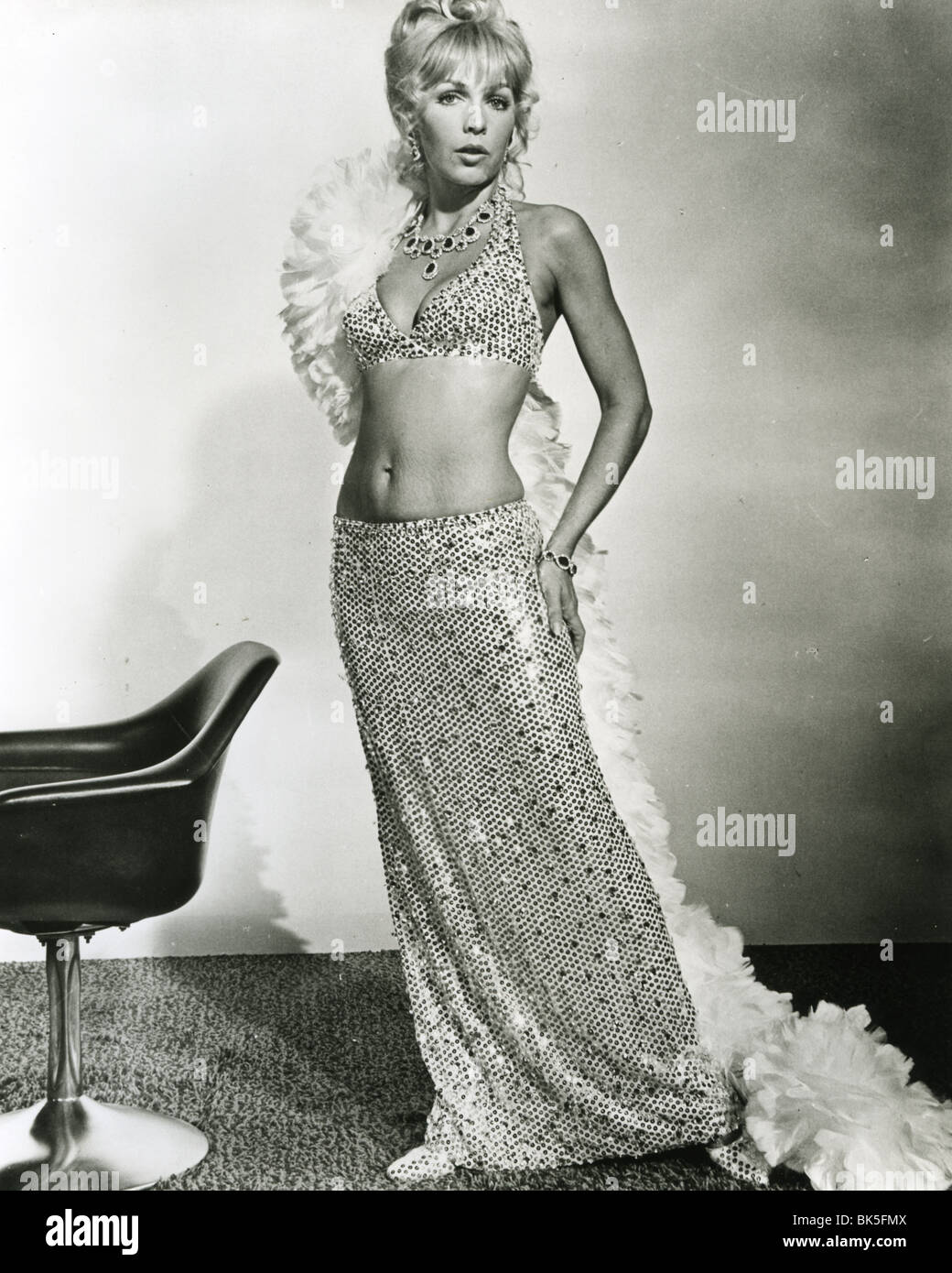 STELLA STEVENS - Actrice américaine de 1965 Banque D'Images