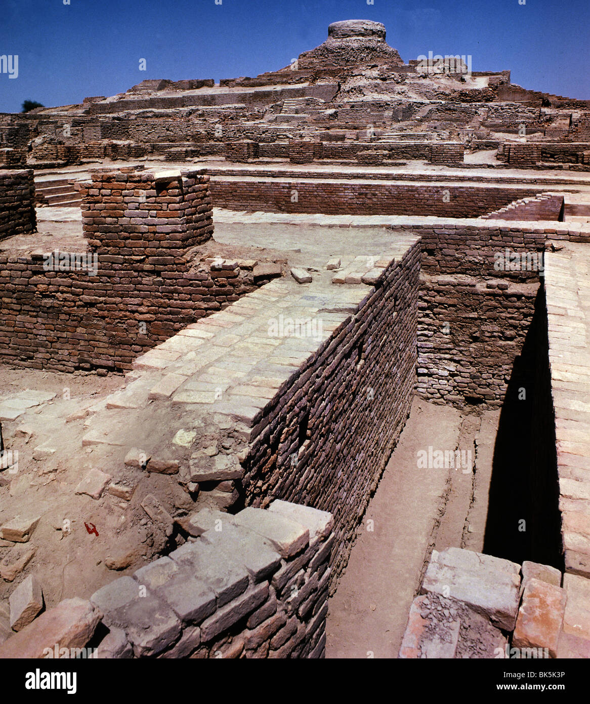 Vue des ruines de Mohenjodaro, UNESCO World Heritage Site, Pakistan, Asie Banque D'Images