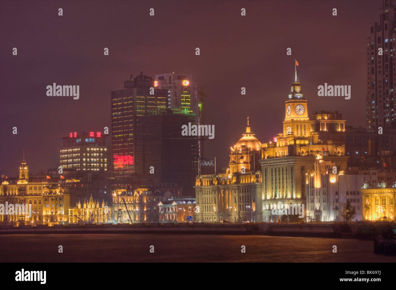Vue de nuit sur le bund de shanghai puxi Banque D'Images