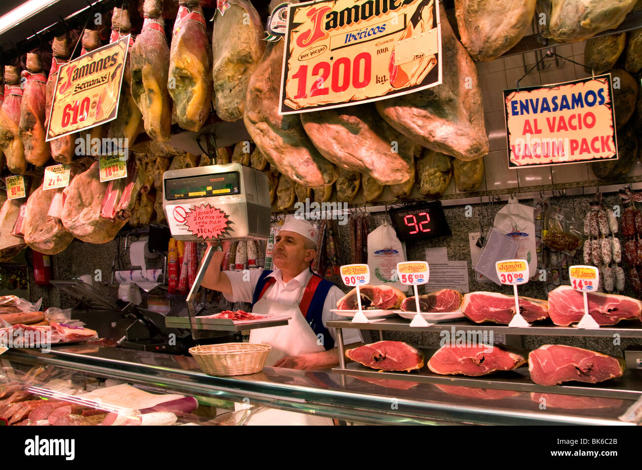 Museo del Jamon Jamon Iberico espagnol Madrid Espagne Bar Restaurant Boucher Banque D'Images